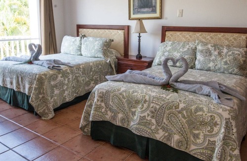 Playa Blanca House | Beach resort villa with private pool