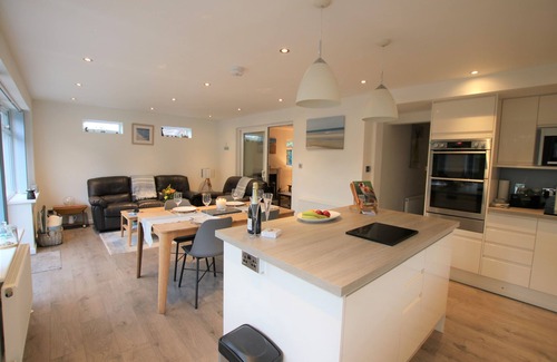 Mudeford House | Beach Retreat, centrally located in Mudeford and pet friendly