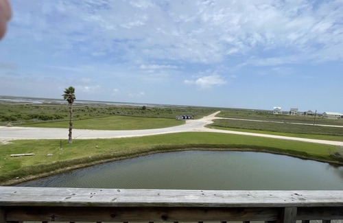 Matagorda Condo | Beach Retreat Minutes to the Beach and just steps to the Pool!