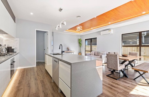 Clarks Beach House | Beach Revival - Clarks Beach Holiday Home