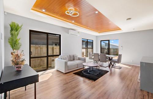 Clarks Beach House | Beach Revival - Clarks Beach Holiday Home