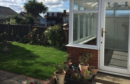 Swalecliffe House | BEACH ROSE VILLA - NEWLY REFURBISHED - 2 Bed Holiday Home