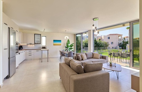 Pyrgos Psilonerou Villa | Beach Sand Villa 2 | Beachfront Roof Pool Sea Views
