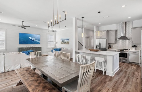 Frangista Beach House | Beach🏖️Service! Rooftop Deck-Private Pool-LSV (Golf Cart)-Bikes🚲-8BR Palm Paradi