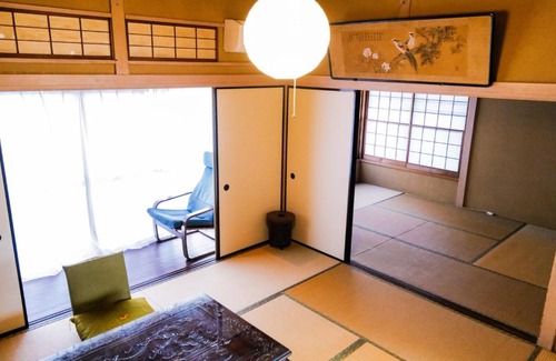 Fujisawa Bed & Breakfast | Beach side house