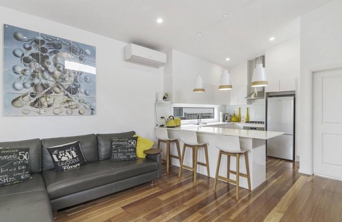 Ettalong Beach House | BEACH ST COTTAGE @ ETTALONG