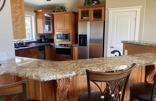 Rockaway Beach House | Beach Star - Classic, Elegant & Comfortable Beachfront Home!