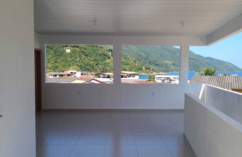 Camorim Apartment | BEACH SUITE ROOM PROVETÁ ILHA GRANDE, JUST A FEW STEPS FROM THE SAND.
