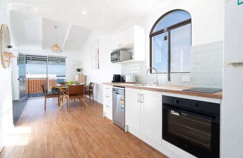 Scarborough Apartment | Beach Sunsets @Scarborough Beach