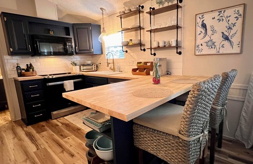 North Fort Myers House | Beach Themed Cottage North Fort Myers