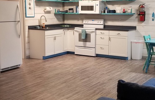 Girard Cottage | Beach themed cottage near Elk Creek