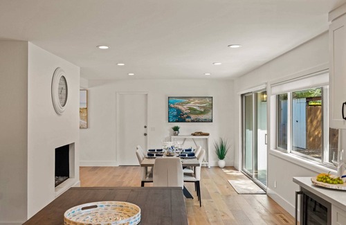 Del Monte Forest House | Beach Time: New remodel 3BR 2BA walk to Pacific
