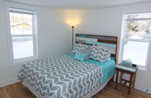 Frankfort House | Beach Town Escape - Newly-remodeled & Gorgeous!