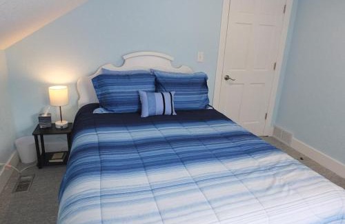 Frankfort House | Beach Town Escape - Newly-remodeled & Gorgeous!