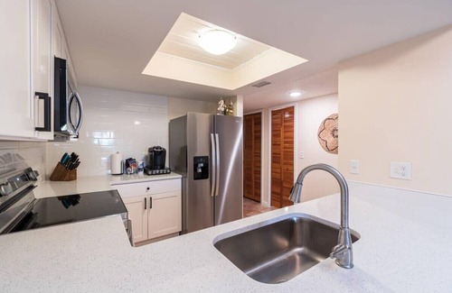 Cocoa Beach House | Beach Townhome Steps from Downtown Cocoa Beach
