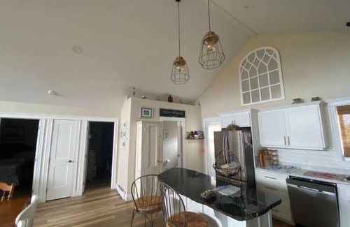 Cavendish House | Beach Tree Cottage in Cavendish