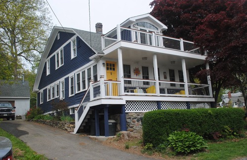 Milford House | Beach Vacation Get-Away – Near All Conveniences. You Decide Which You Want.