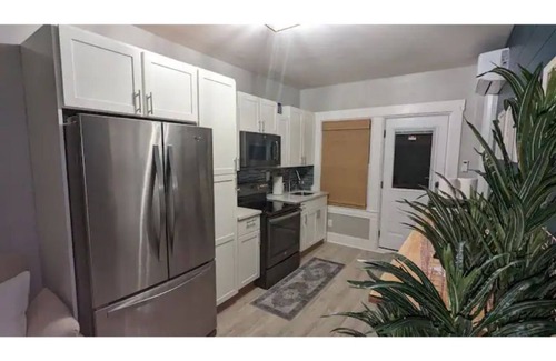 Clarksville Apartment | Beach Vibe close to Museum Row