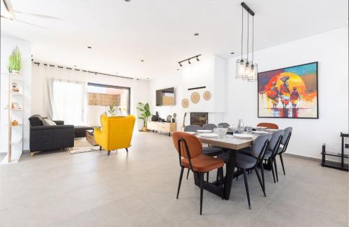Cherrat Villa | Beach Vibe Villa - Sunny Stay