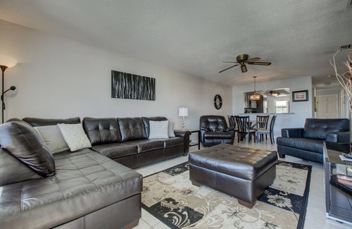 Bradenton Beach Condo | Beach View 207-Private Beach Access-Free Wi-Fi-Heated Pool-2 Balconies