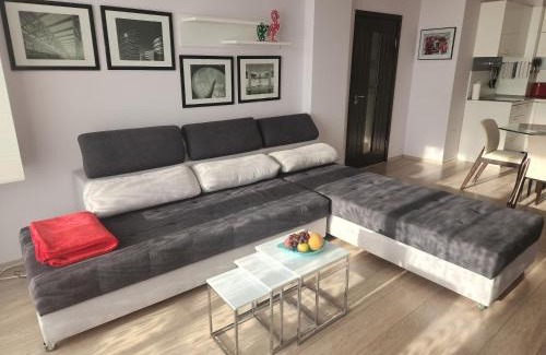Shkorpilovtsi Apartment | Beach View Apartment