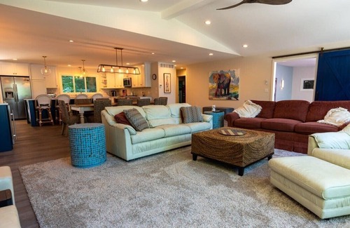 Macatawa House | Beach View Cottage - Beautiful View of the Lake!
