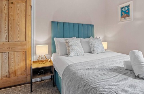 Southwick Apartment | Beach View House with Free Parking | By My Getaways