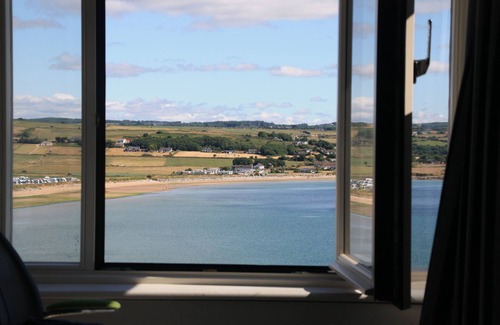 Ardmore House | Beach view, period house, contemporary fitout in historic, fishing village