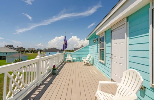 Crystal Beach House | Beach Views, 3 King Suites, up to 15 Guests