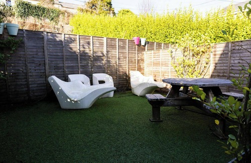 Tramore House | Beach Views, Elegant & Modernised 5BD Period Home