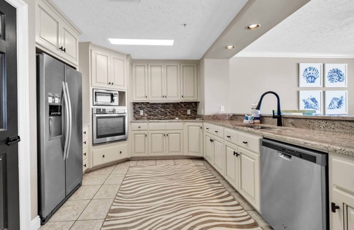 Gulf Lagoon Beach Condo | 🌊Beach Views-Oversized Balcony-Gulf Front Pool-Hidden Dunes 704🌊