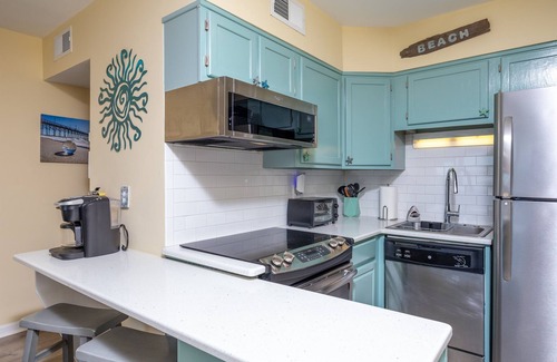 McCutcheon Field Condo | Beach, Views, and Relaxation at "What The Shell"!