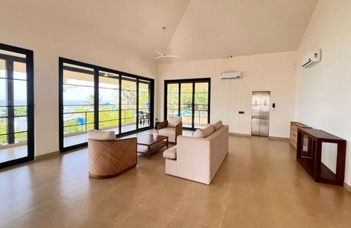 Ashvem Villa | Beach villa Mandrem ocean with Seaview