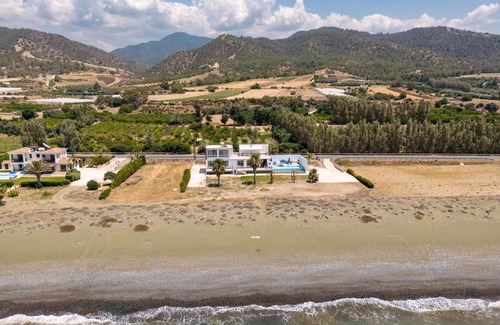 Argaka Villa | Beach Villa Mare - Argaka - a villa that sleeps 8 guests in 4 bedrooms