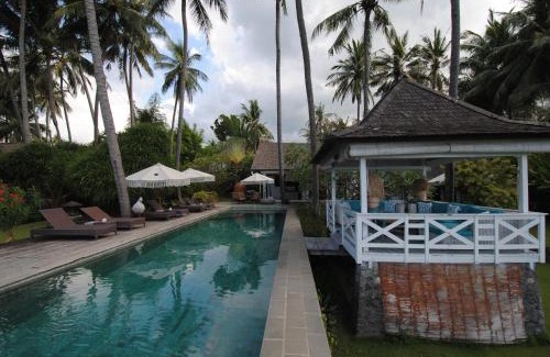 Songan Villa | Beach Villa Pantai Matanai