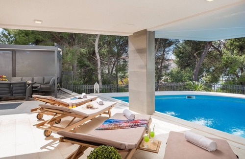 Okrug Gornji Apartment | Beach Villa Valentina Apartment I