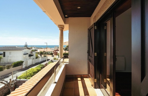 Vila Cha House | Beach Villa with Jacuzzi and Garage by HostWise