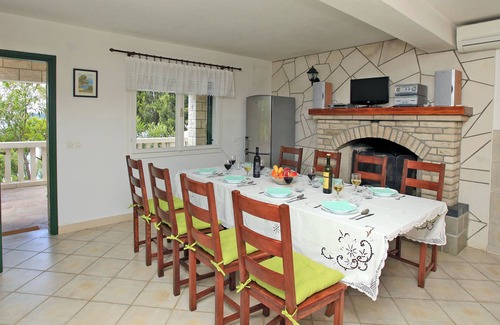 Potirna Villa | Beach villa with pool, boat dock, parking for 8 persons Korcula