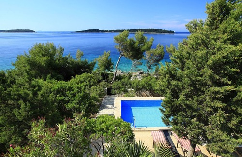 Potirna Villa | Beach villa with pool, boat dock, parking for 8 persons Korcula