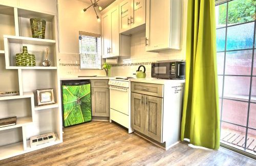 Paget Apartment | Beach Walk Studio