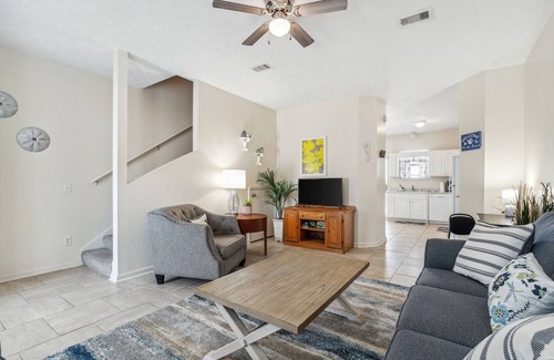 Biltmore Beach Cottage | Beach Walkers 2 Bedroom Cottage