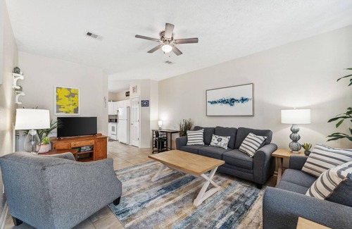 Biltmore Beach Cottage | Beach Walkers 2 Bedroom Cottage