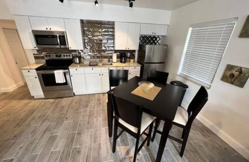 Clearwater Apartment | Beach Within Reach Apt 2