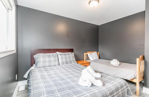 Wasaga Beach House | Beach1 Riverfront Resort
