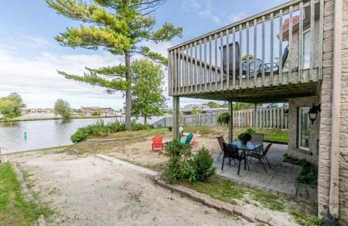 Wasaga Beach House | Beach1 Riverfront Resort