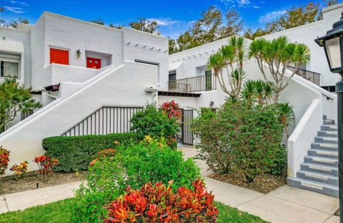 Central Naples Condo | Beach4mi/World Tennis Club/Pickleball/Htd Pools/Hot Tub/Sauna. n1st floor condo.