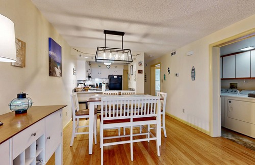 Rehoboth Beach Condo | Beachaven pet friendly condo w/community pool, patio, close to restaurants