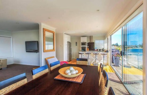 Opossum Bay House | 'beachbreak' Opossum Bay - Best on the beach! Adjacent to Arm-End golf course.