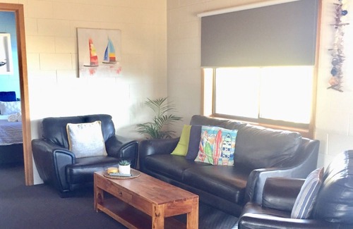 Alonnah House | Beachcomber- Bruny Island Beachfront Ocean Views
