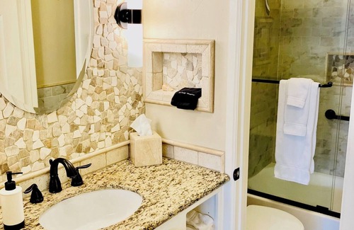 Downtown Hotel | Beachcomber Inn